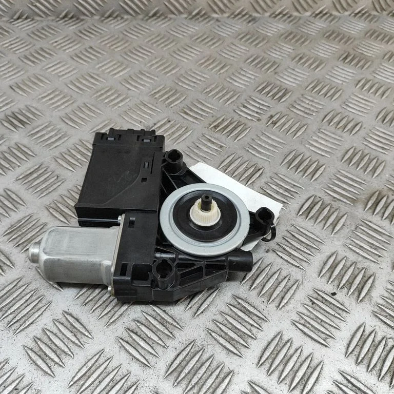 Rear door window regulator motor 32283266