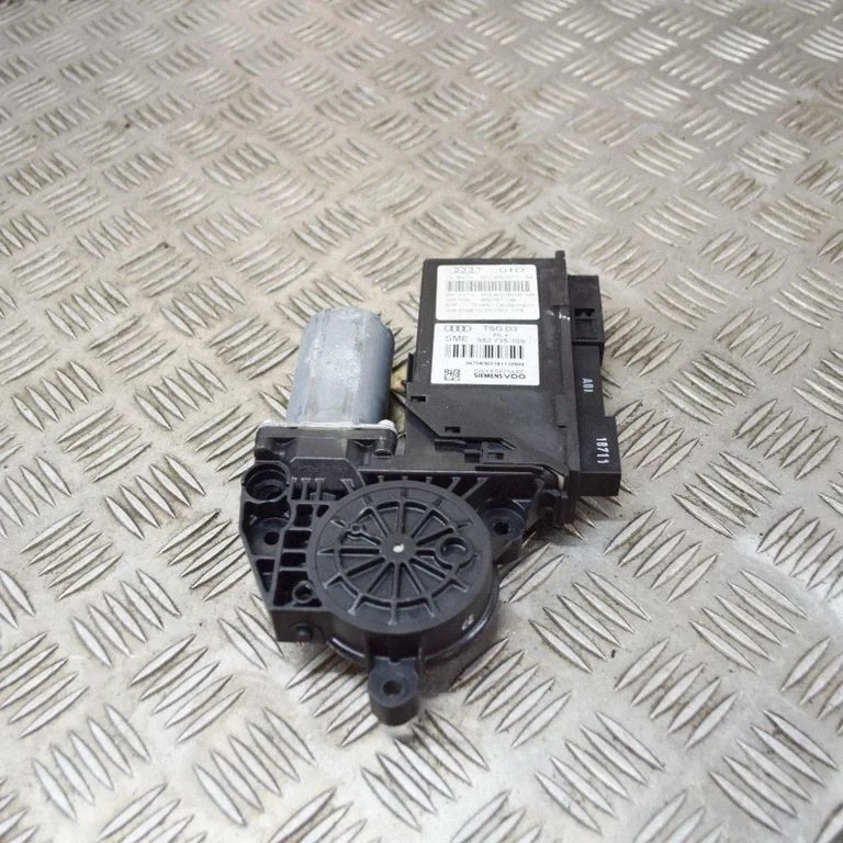 Rear door window regulator motor 982737109 – Audi A8 S8 D3 4E (2002-2009)