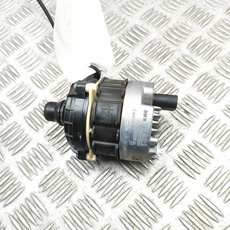 Electric auxiliary coolant/water pump – BMW 7 Series G11 G12 (2015-2022)