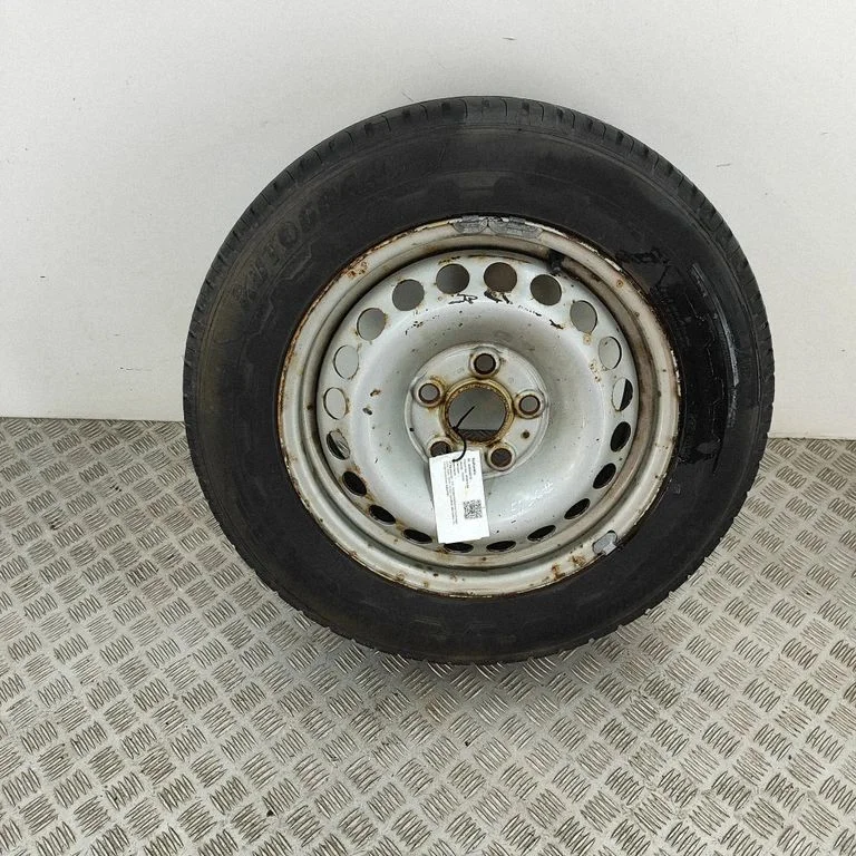 R16 plieninis štampuotas ratlankis (-iai)