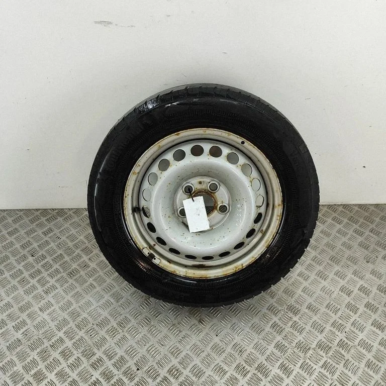 R16 plieninis štampuotas ratlankis (-iai)