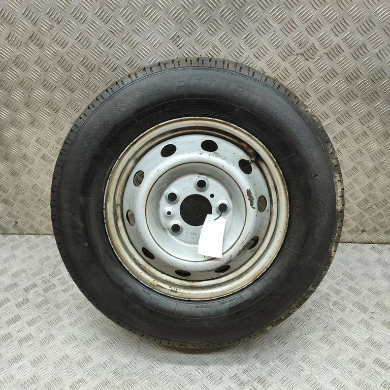 R16 lengvojo lydinio ratlankis (-iai)