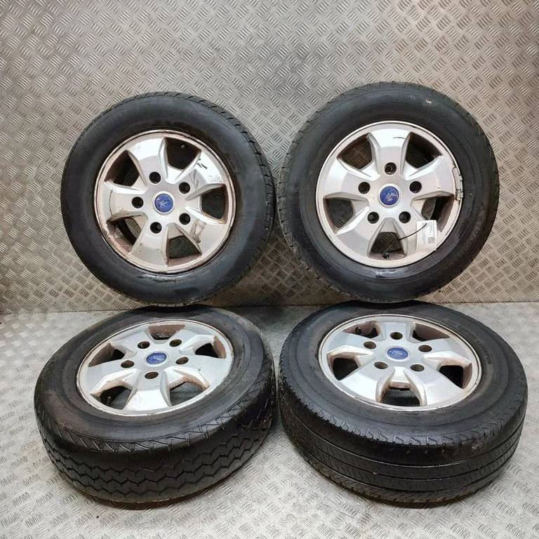 R16 lengvojo lydinio ratlankis (-iai)