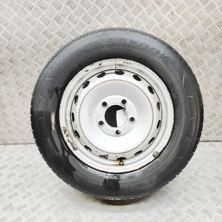 R16 lengvojo lydinio ratlankis (-iai)