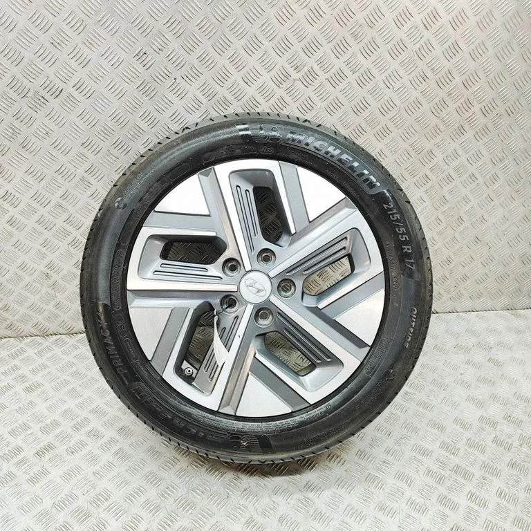 R17 alloy rim 52910K4100