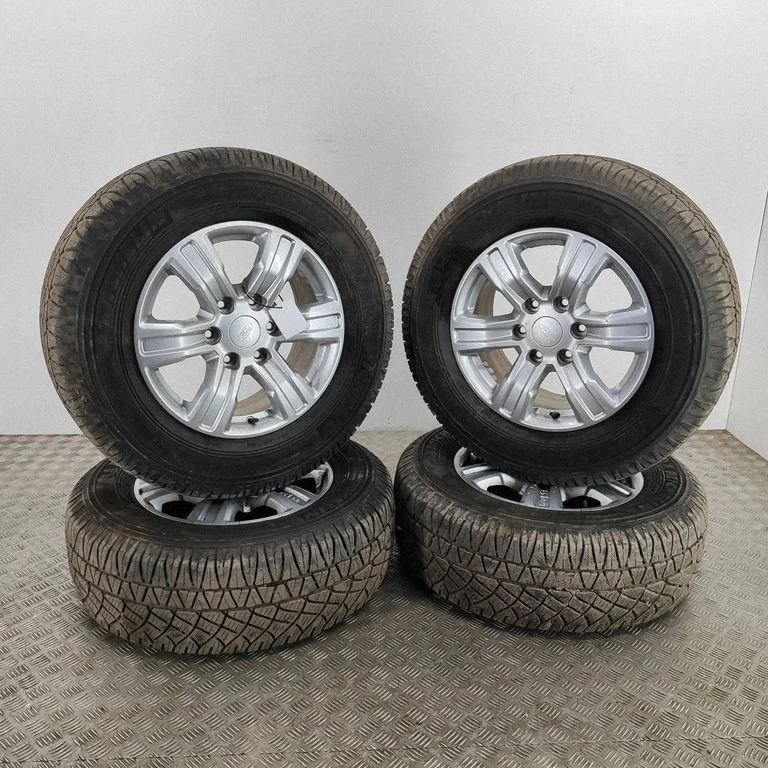 R17 vieglmetāla disks (-i) JB3C1007L1A