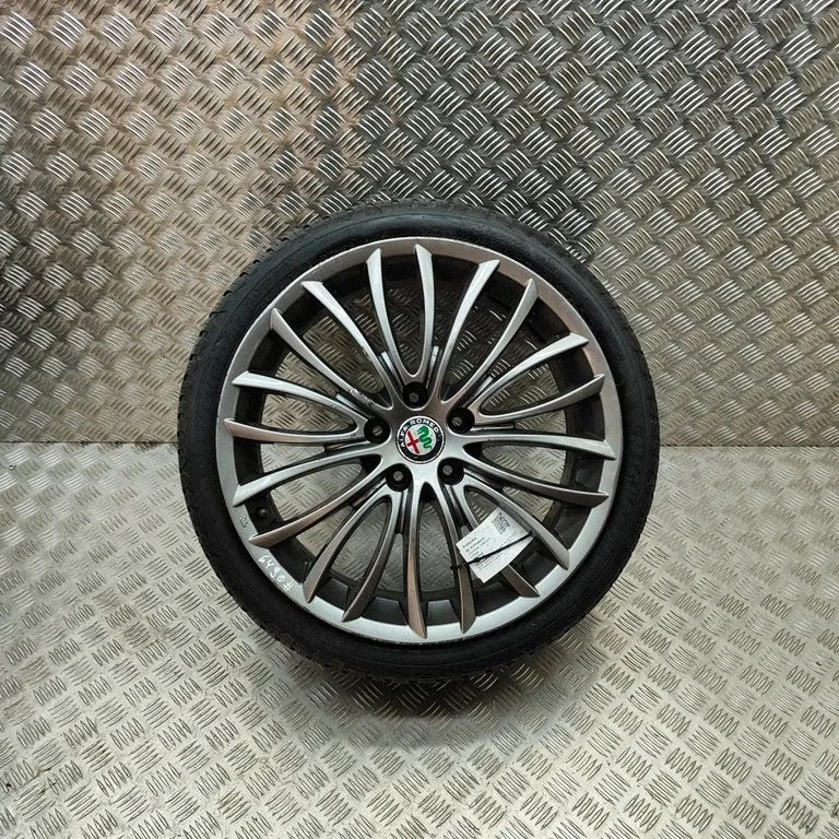 R18 vieglmetāla disks (-i)