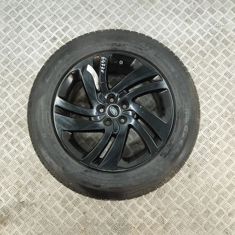 R18 vieglmetāla disks (-i) K8D21007CA