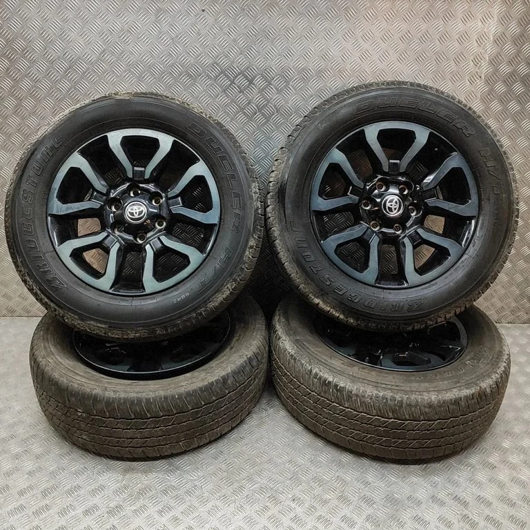 R18 vieglmetāla disks (-i) 42611YP080