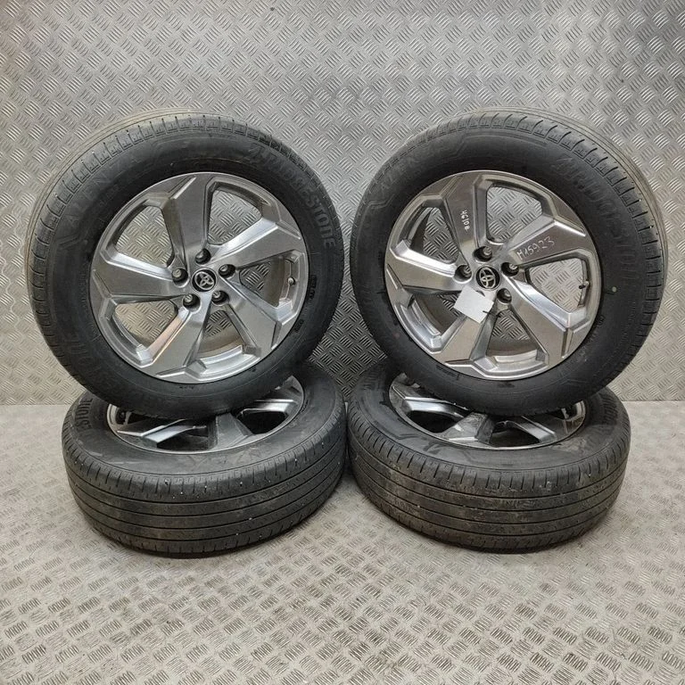 R18 vieglmetāla disks (-i) 4261A42140