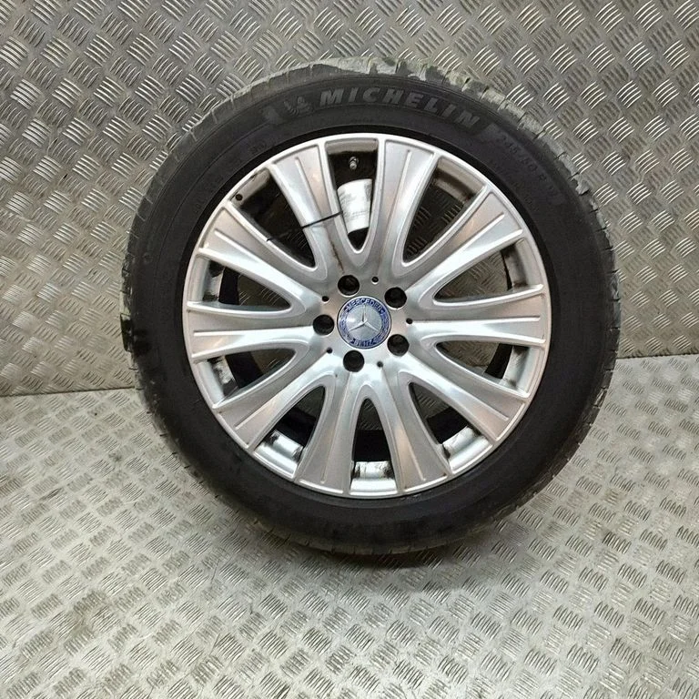R18 vieglmetāla disks (-i) A2224010902