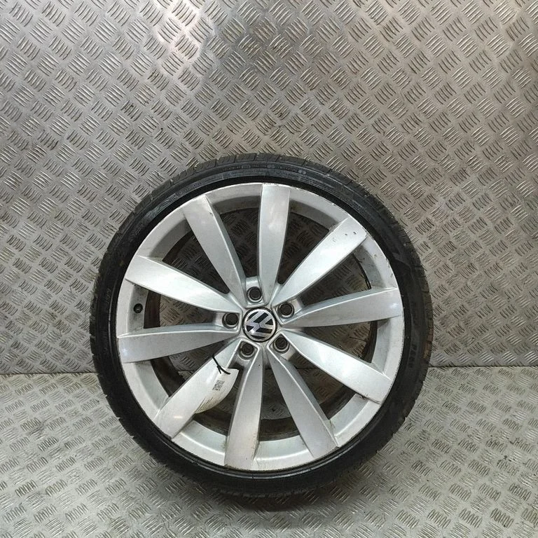R19 vieglmetāla disks (-i) 1K8601025S