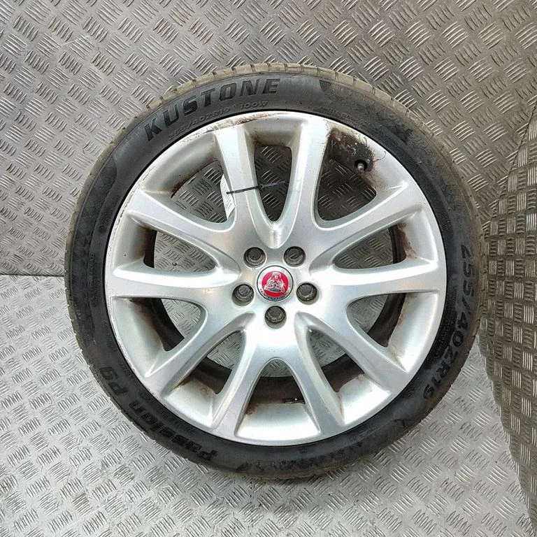 R19 vieglmetāla disks (-i) 7W931007AA