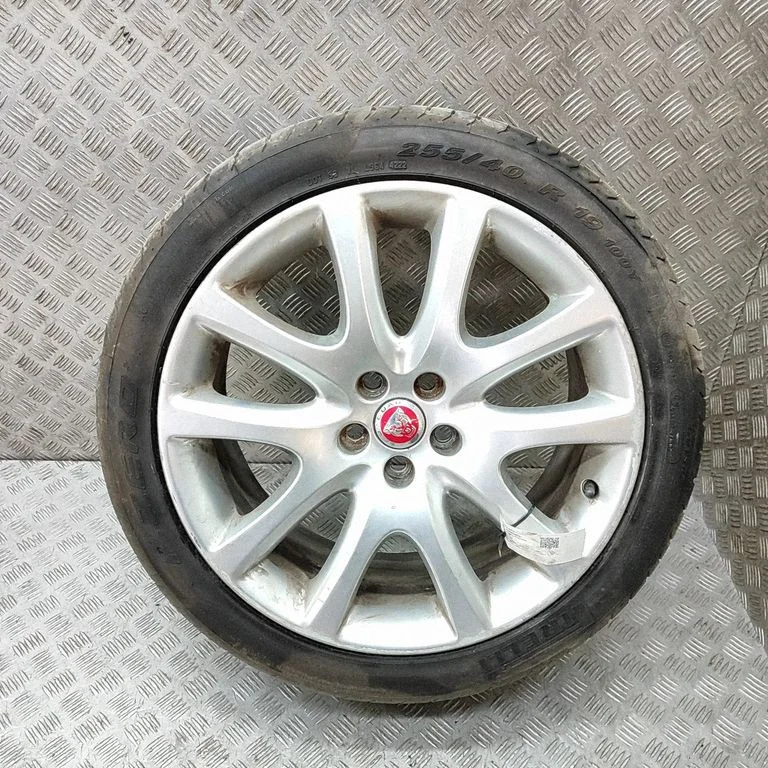 R19 vieglmetāla disks (-i) 7W931007AA