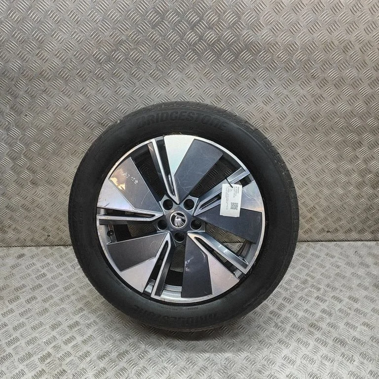 R19 alloy rim 5LA601025