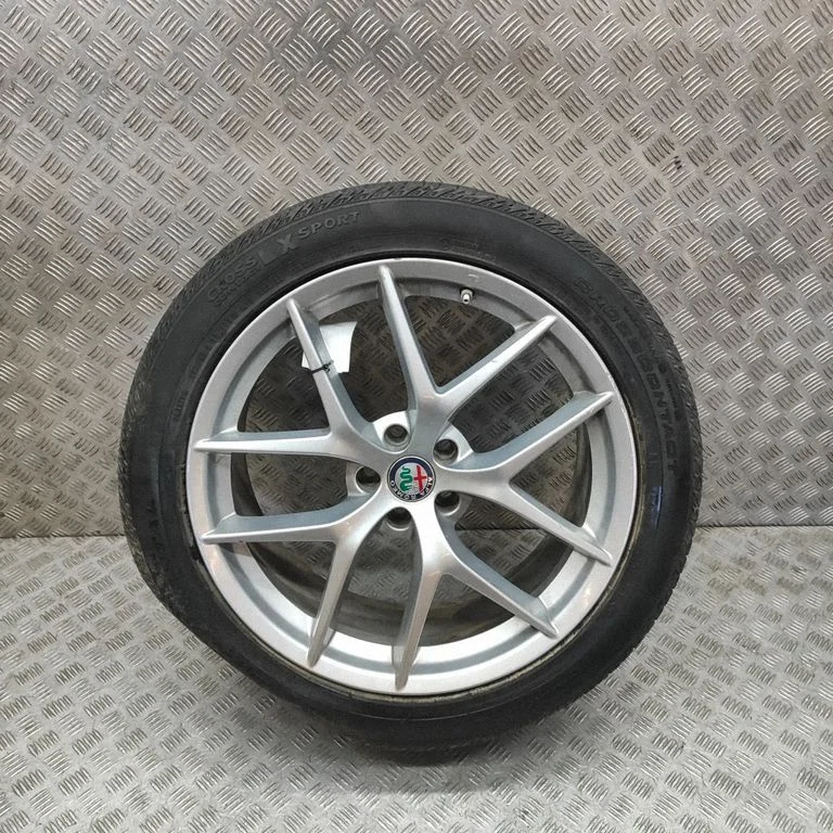 R20 vieglmetāla disks (-i) – Alfa Romeo Stelvio (2016-)