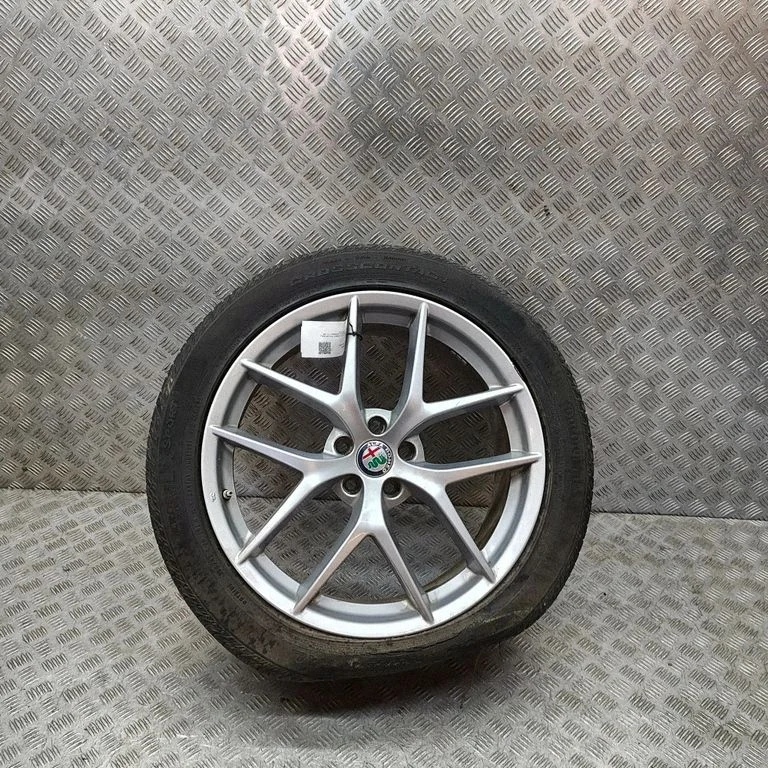 R20 vieglmetāla disks (-i) – Alfa Romeo Stelvio (2016-)