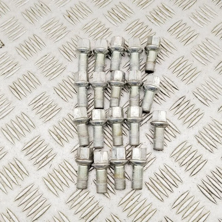 Skrūves/uzgriežņi WHT002437