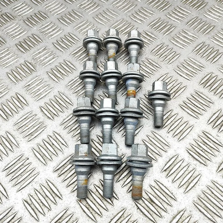 Nuts/bolts – Peugeot 2008 II (2019-)