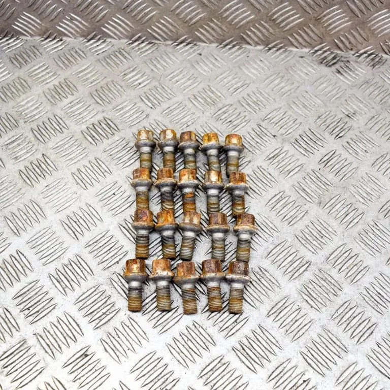 Skrūves/uzgriežņi