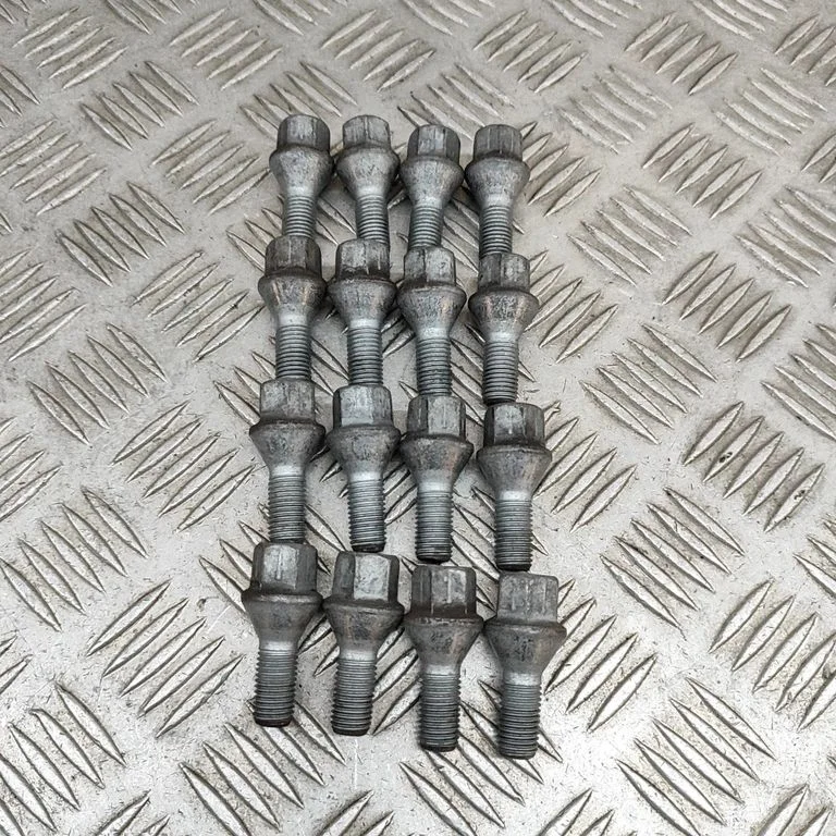 Skrūves/uzgriežņi 4025400Q0R