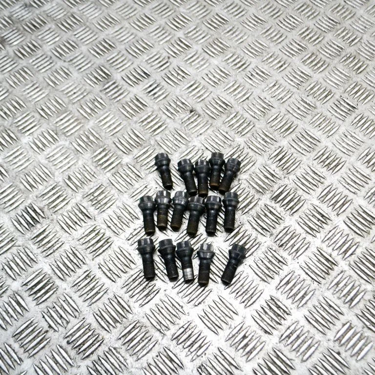 Skrūves/uzgriežņi