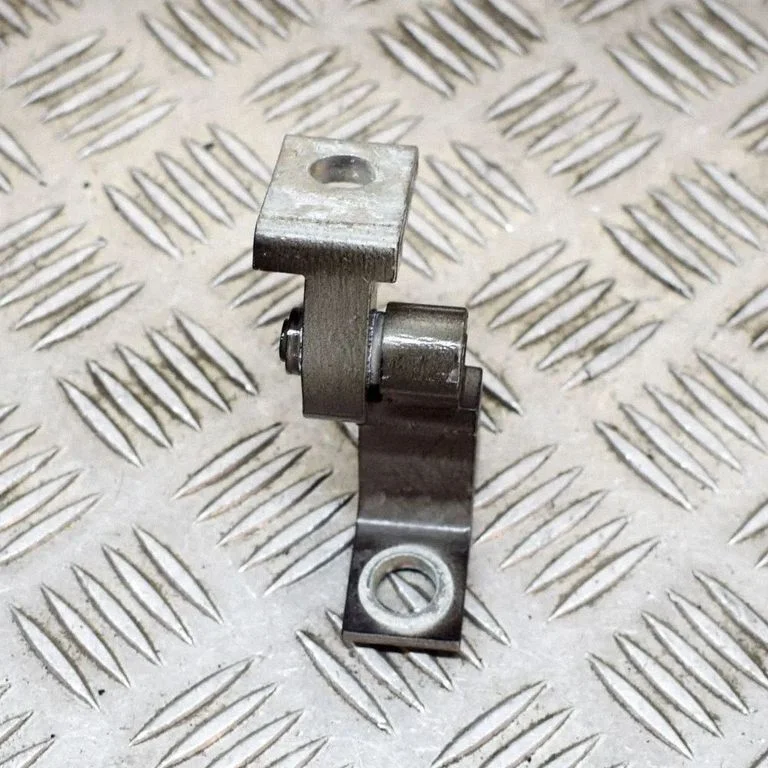 Front door upper hinge – Skoda Superb B8 (3V) (2015-2024)