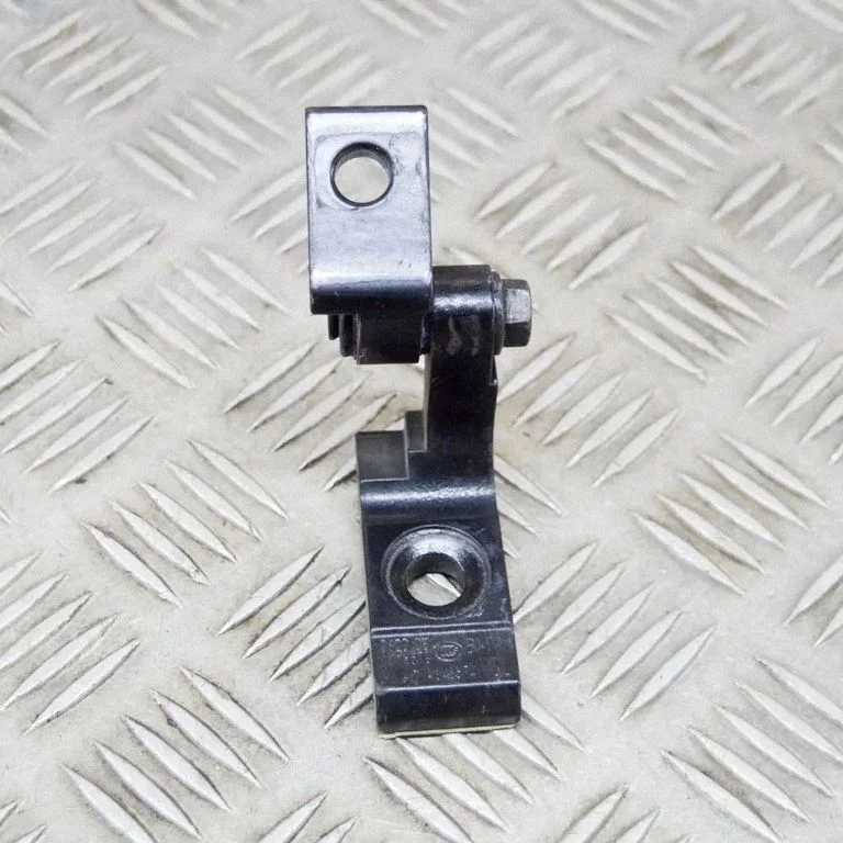 Esiukse ülemine hing A046574 – BMW i3 (2013-)