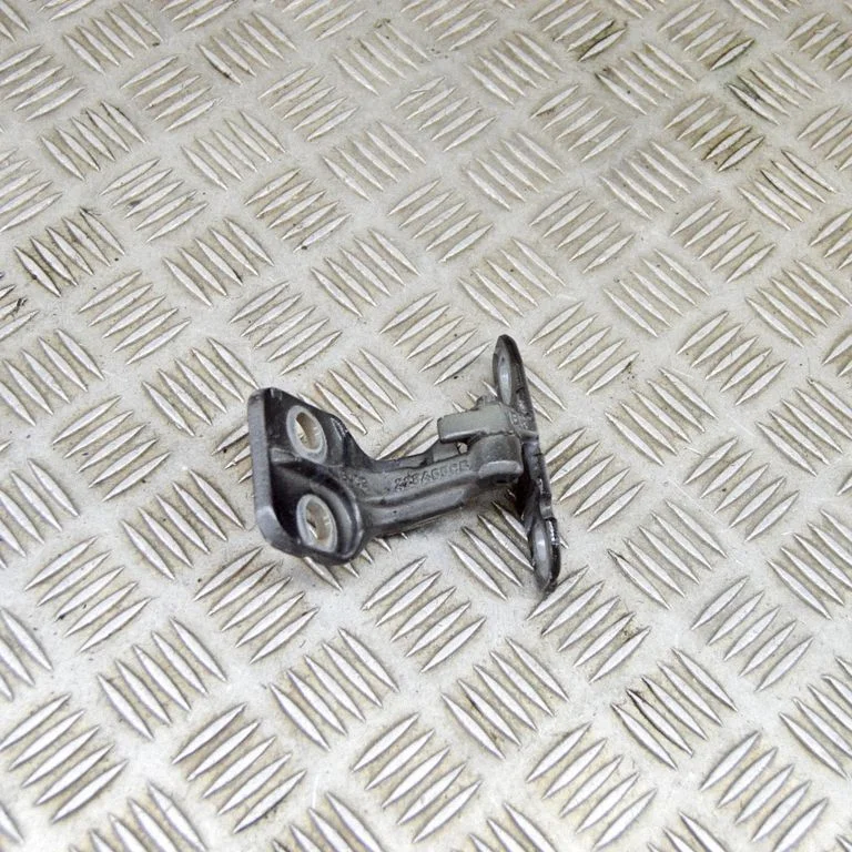 Front door upper hinge – Jaguar E-Pace (2017-)