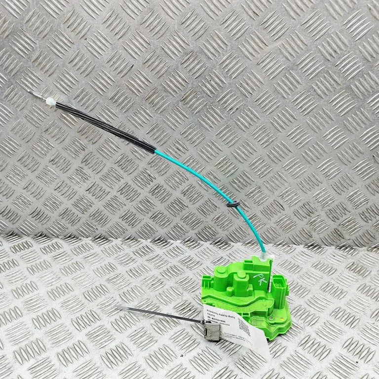 Priekšējā slēdzene (pie roktura) 50522866