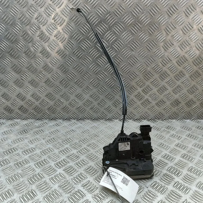 Priekšējā slēdzene (pie roktura) – Peugeot Boxer (2015-)