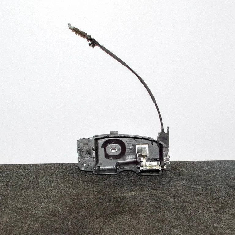 Esiukse sisemine käepide 991537063 – Porsche 911 991 (2011-2019)