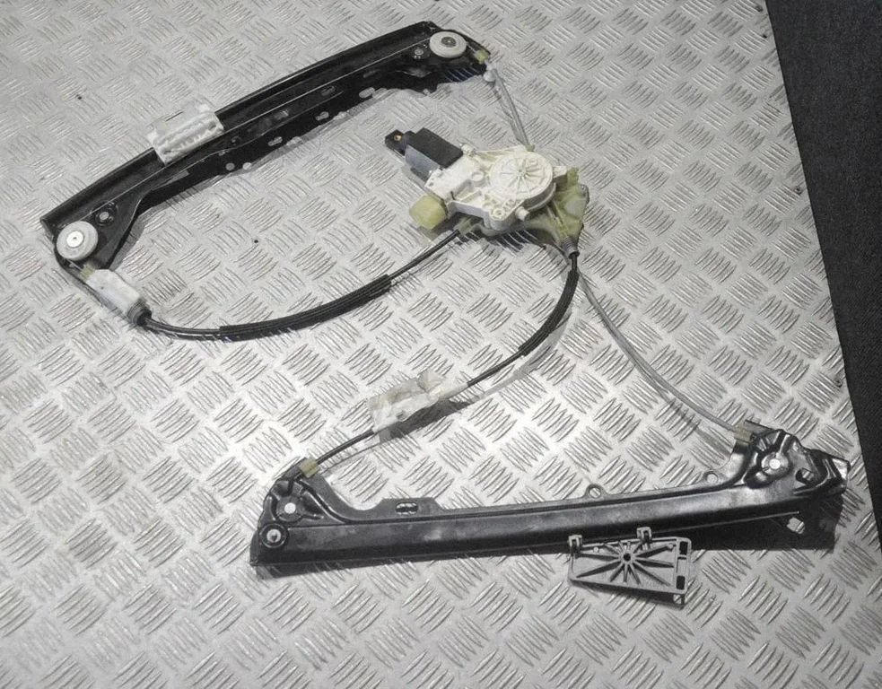 El. lango pakėlimo mechanizmas be varikliuko