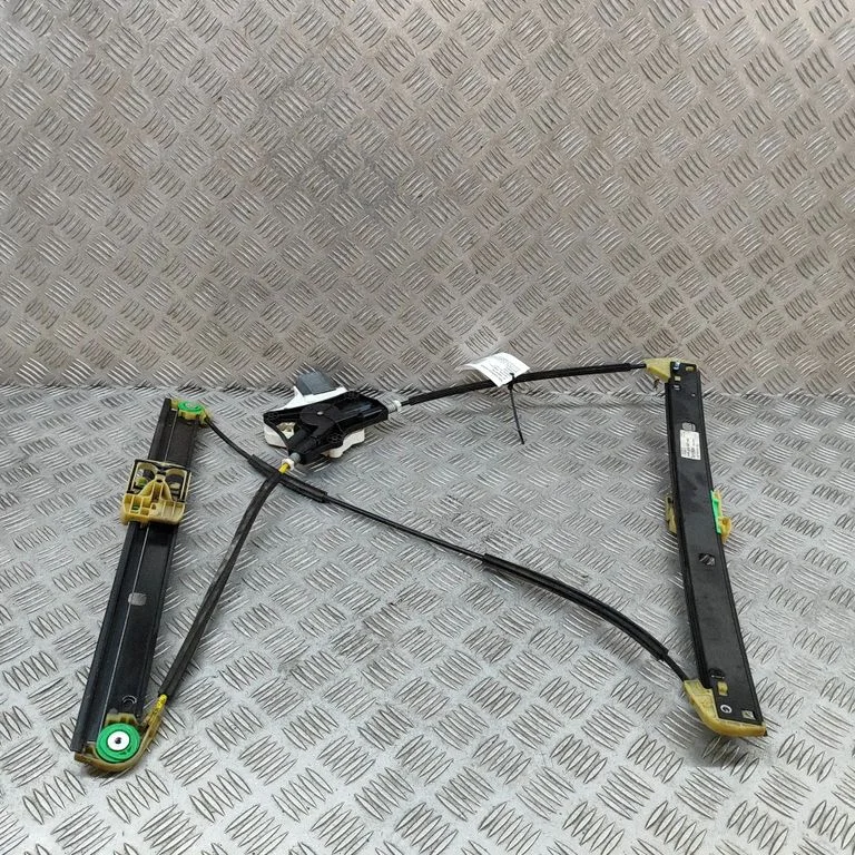 Priekšējā el. loga pacēlāja mehānisma komplekts 8K0959802B