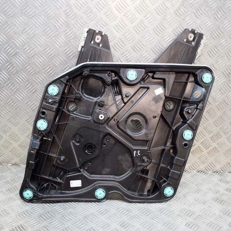 Front door window regulator with motor E34075106