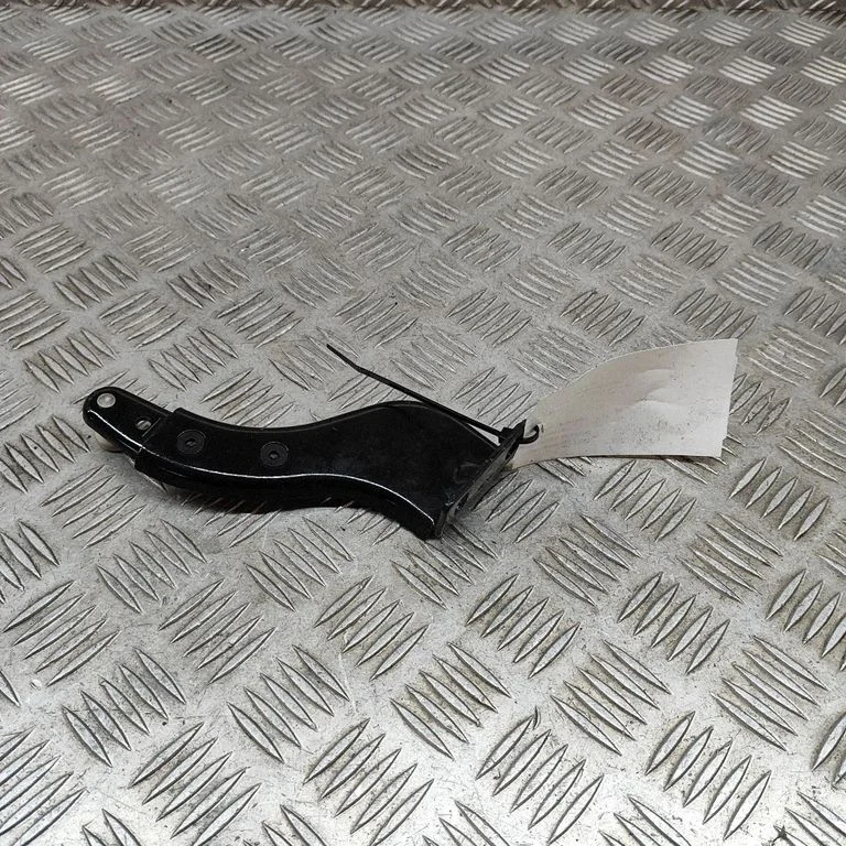 Sliding door upper roller guide/hinge – Volkswagen Caddy (2015-2020)