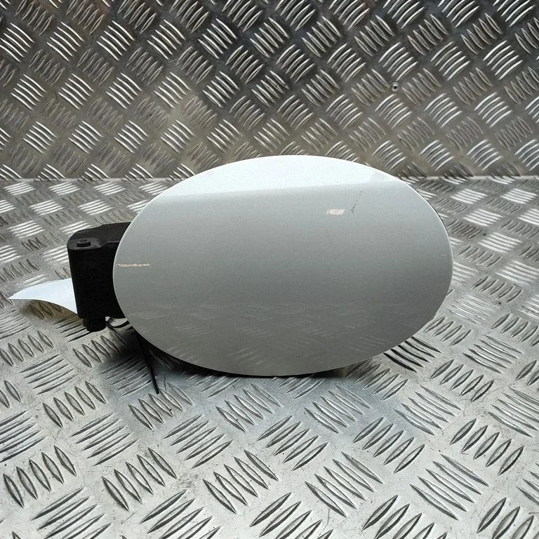 Klapka wlewu paliwa 670036170
