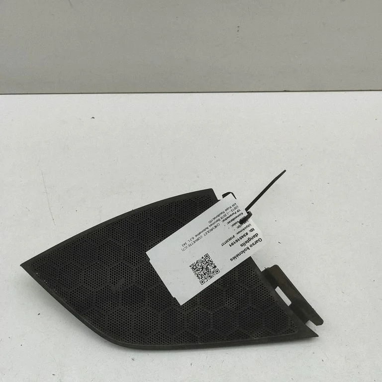 Armatuurlaua keskkõlari kate 13240950 – Chevrolet Corvette C7 (2014-2019)
