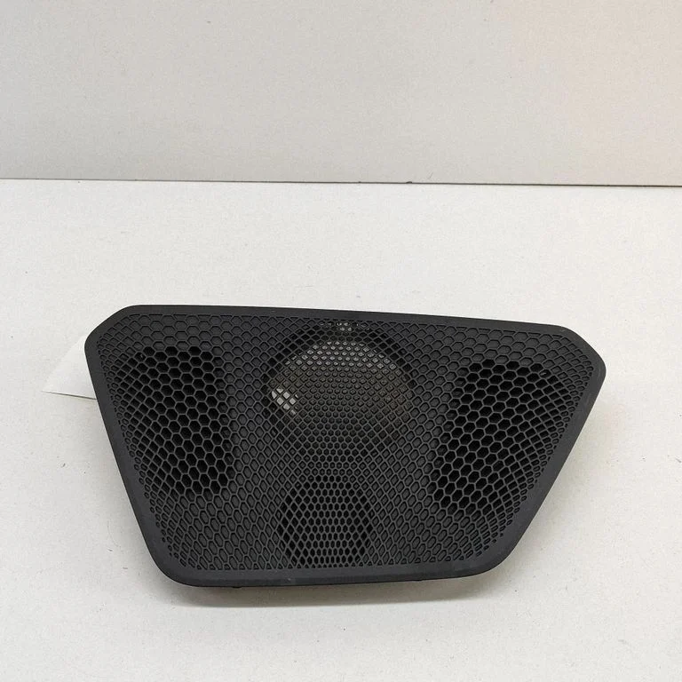 Maskownica głośnika środkowego 6831282
