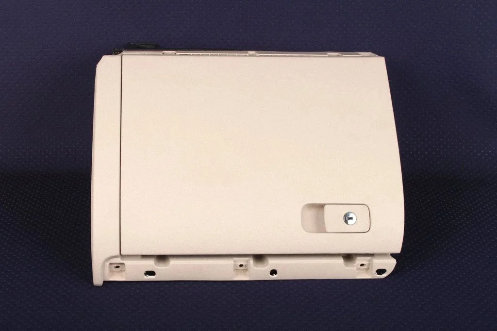 Glove box – Volkswagen Jetta VI (2011-2018)
