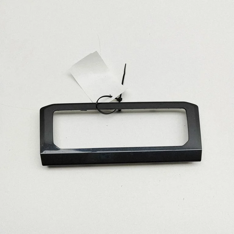 Dekoratīvā apdares josliņa 5NC820073B