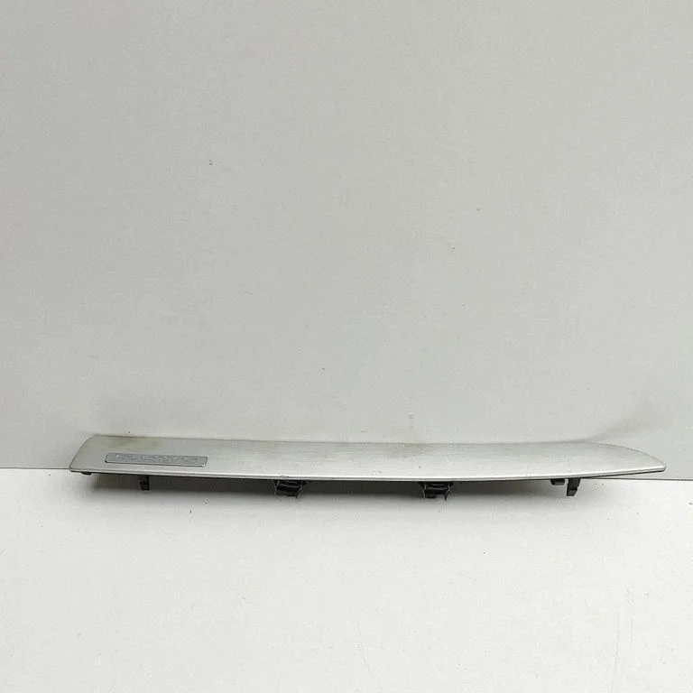 Dekoratīvā apdares josliņa 4L2853189