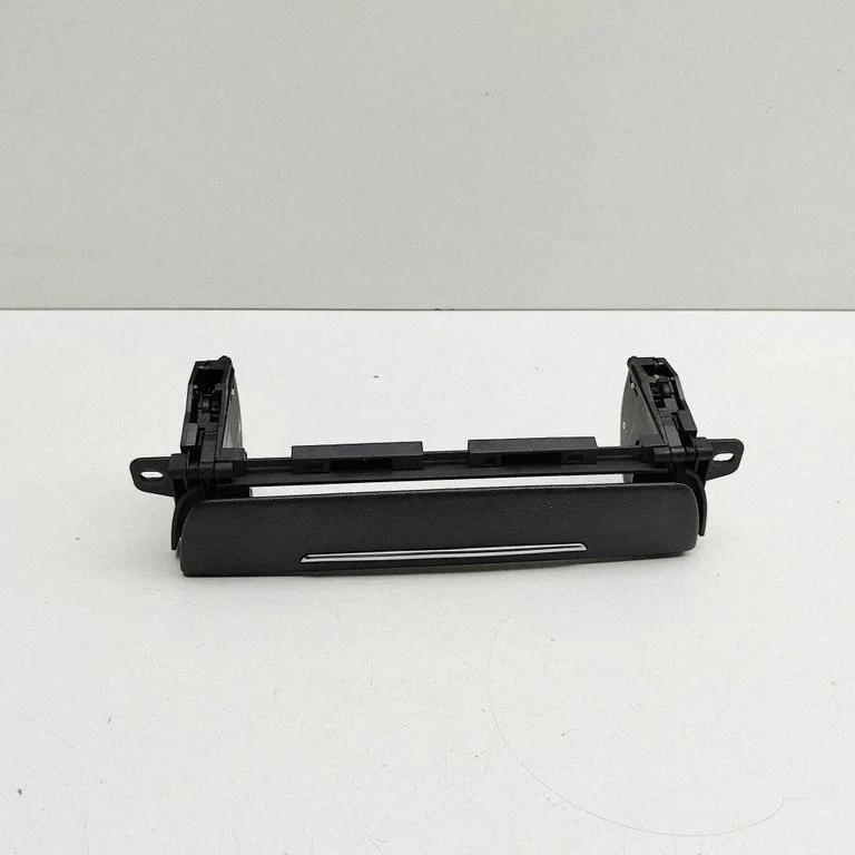 Dekoratīvā apdares josliņa 4H0858381A