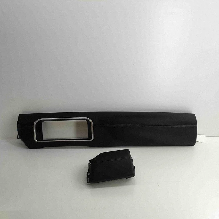 Dashboard glove box trim BJ3204304DC