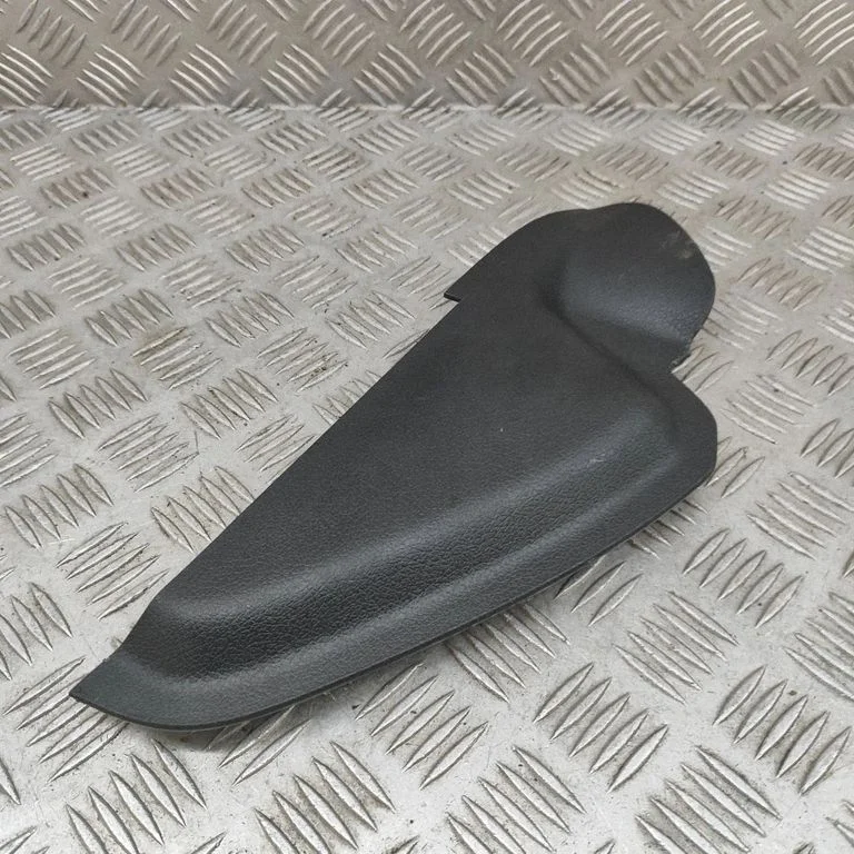 Dashboard glove box trim A1676807100