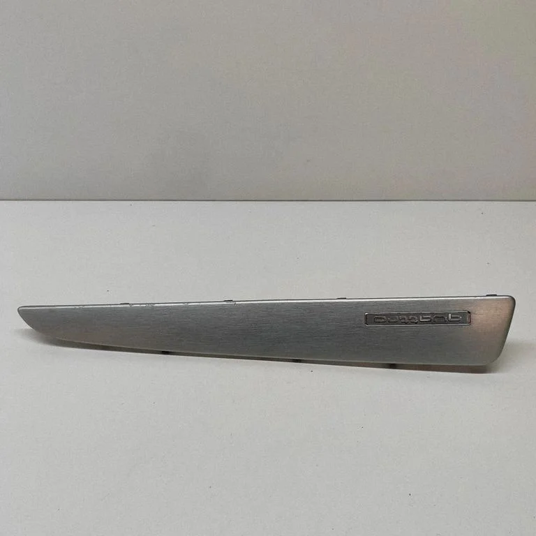Listwa ozdobna 8R2853189