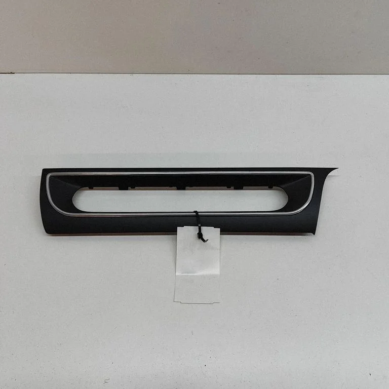 Dekoratīvā apdares josliņa J9D3045E66A