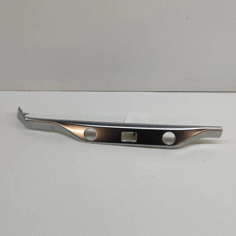 Dekoratīvā apdares josliņa J9D311584A