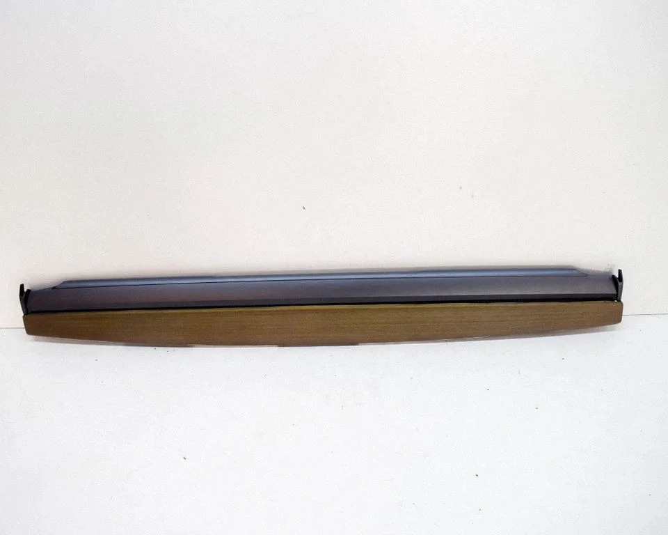 Dashboard glove box trim 1083311