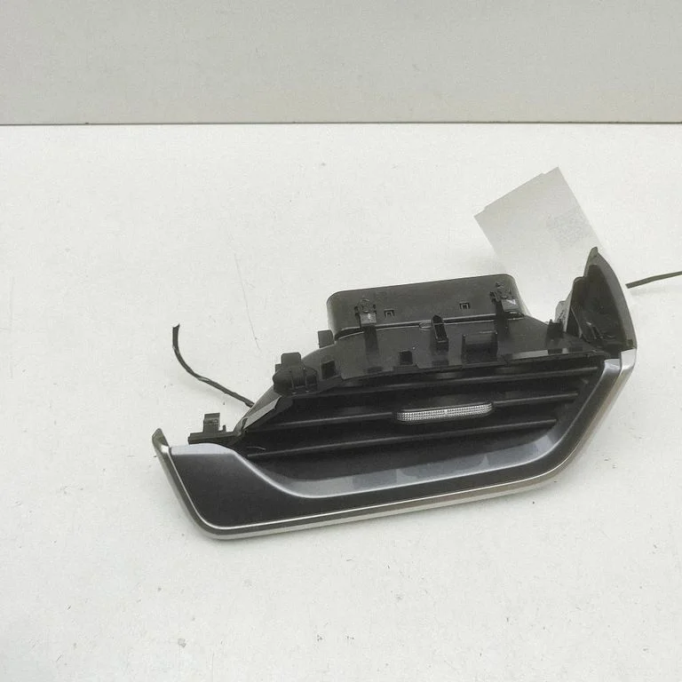 Paneļa gaisa restītes 5LC857194A
